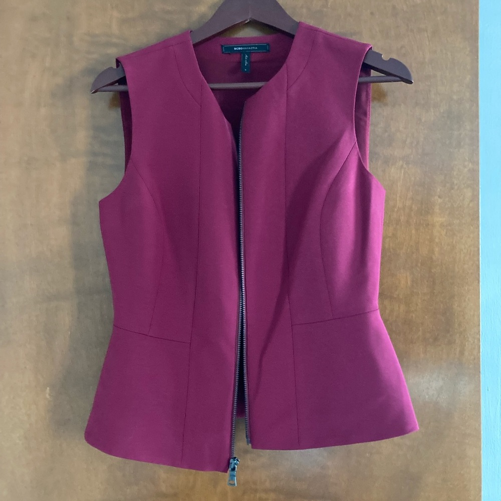 BCBG Zip Up Vest In Cranberry/Wine Color Size S